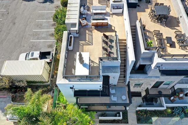1570 Vista Del Mar Way, Oceanside CA: https://media.crmls.org/mediaz/7dc72de1-6257-448f-9f01-72e70efb51bc.jpg