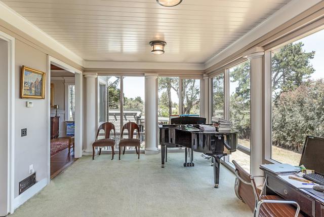 730 Mora Drive, Los Altos CA: https://media.crmls.org/mediaz/7dc7a3f5-b483-4b59-8c69-af673d18c683.jpg