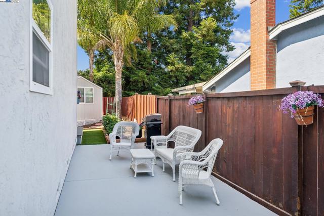 2740 Mohawk Cir, San Ramon CA: https://media.crmls.org/mediaz/7dc93964-5da7-4342-b56a-1b3a585b015d.jpg