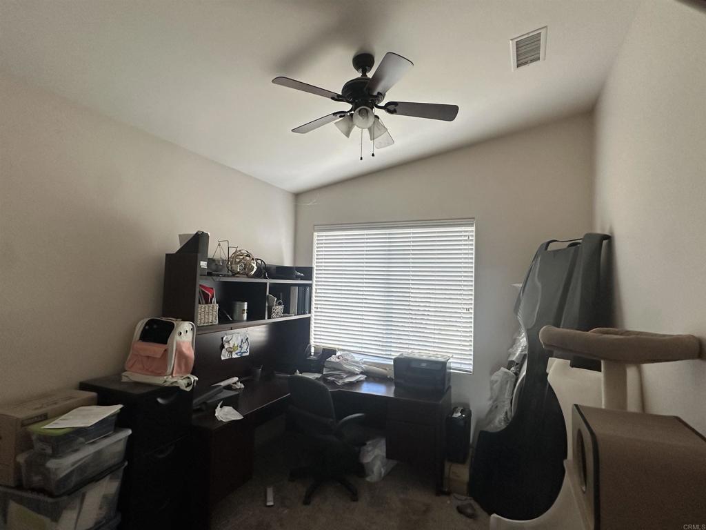 https://media.crmls.org/mediaz/7dc9ffa6-e204-4ee9-a9a5-807919d28992.jpg?preset=X-Large