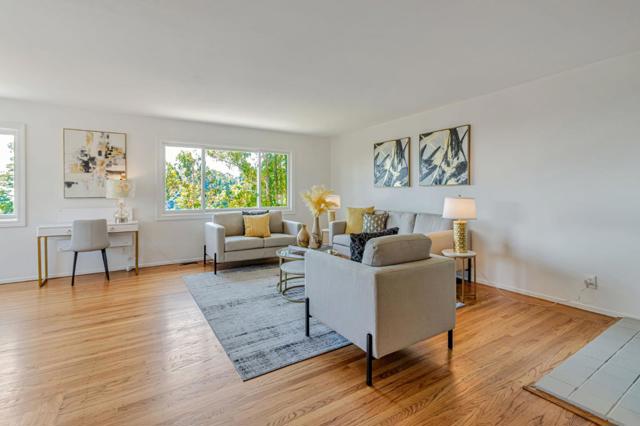 6827 Ridgewood Drive, Oakland CA: https://media.crmls.org/mediaz/7dca1f0a-3974-46c1-bca5-b2670a5d1e74.jpg