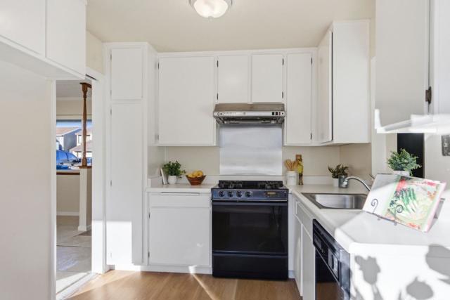 55 Saint James Court, Daly City CA: https://media.crmls.org/mediaz/7dcabd54-eff9-488c-9bf8-a39c6a90a490.jpg