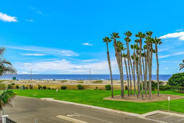24 Montego, Coronado CA: https://media.crmls.org/mediaz/7dcae64e-2557-4a78-bf6d-7e31ccdc8679.jpg