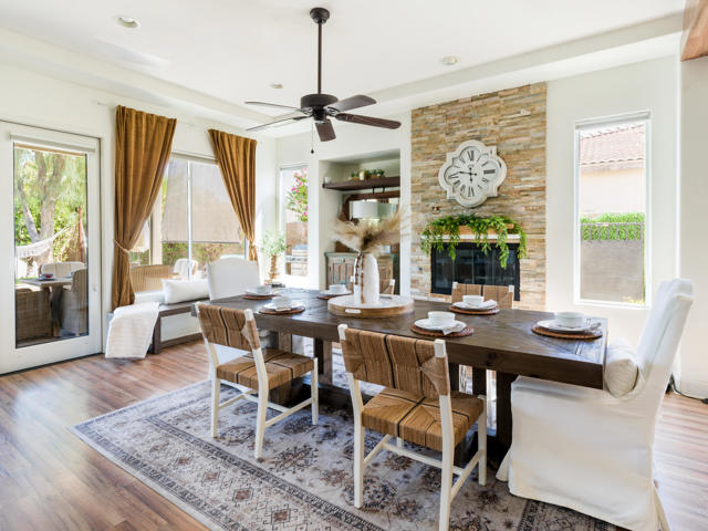 Image 20 of 39 For 79818 Parkway Esplanade