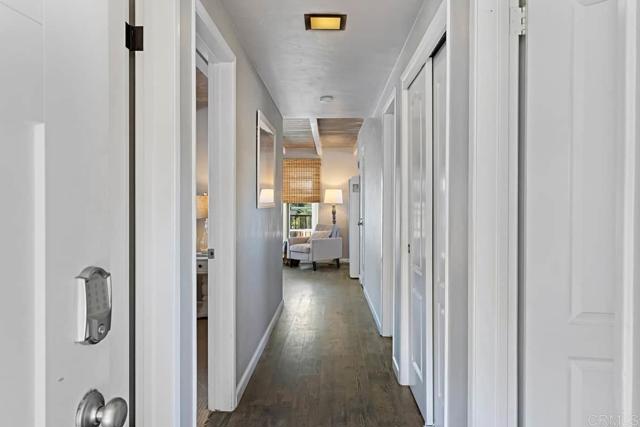 1817 19 Coast Boulevard, Del Mar CA: https://media.crmls.org/mediaz/7dcd5b2c-a8f8-40e7-b680-716e240f712a.jpg