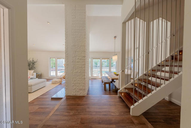 1453 Cheswick Place, Westlake Village CA: https://media.crmls.org/mediaz/7dce03e5-ac08-4544-81f4-937bff875357.jpg