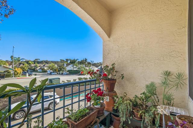 Detail Gallery Image 15 of 24 For 6151 Calle Mariselda #302,  San Diego,  CA 92124 - 2 Beds | 2/1 Baths