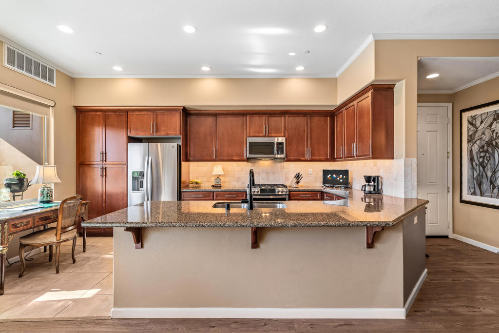 MLS #219139136PS image #2