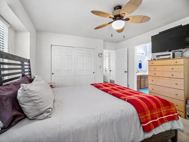 1056 Padre Drive, Salinas CA: https://media.crmls.org/mediaz/7dcebe9e-1660-4ade-81dd-2e9f45046ff5.jpg