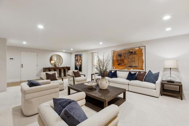 24292 Elise Court, Los Altos Hills CA: https://media.crmls.org/mediaz/7dcfa379-c871-4b3a-b6d4-772c0457175c.jpg