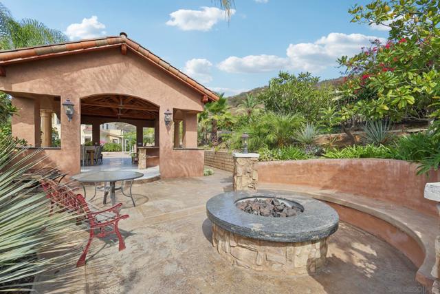 15035 Orchard View Dr, Poway CA: https://media.crmls.org/mediaz/7dcfd7c3-60a7-4166-88b2-ff5bfe5a9622.jpg