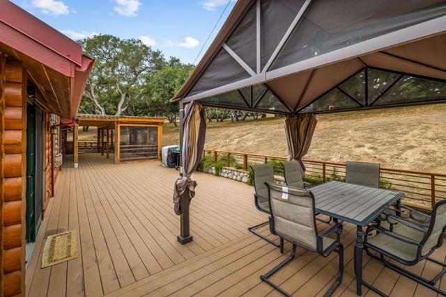 8697 Dyer Road, Salinas CA: https://media.crmls.org/mediaz/7dcfff17-4ed3-4402-846e-68d54c1d771c.jpg