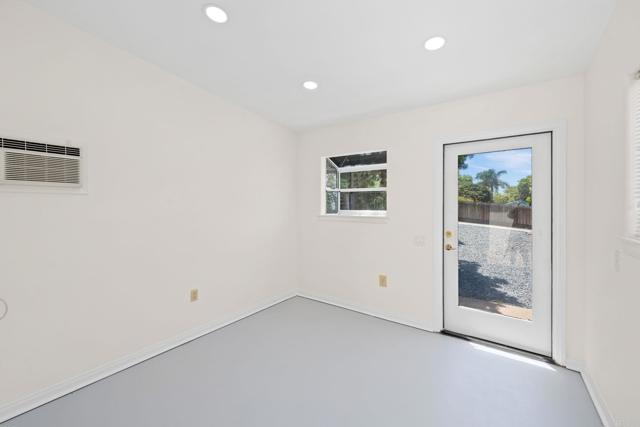 869 Eugenie Avenue, Encinitas CA: https://media.crmls.org/mediaz/7dd0767e-cec6-492a-9dba-90ac8008c8eb.jpg