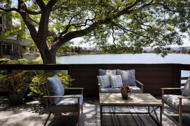 814 Wharfside Road, San Mateo CA: https://media.crmls.org/mediaz/7dd2318a-495d-4310-8b59-4d1fecb949a3.jpg