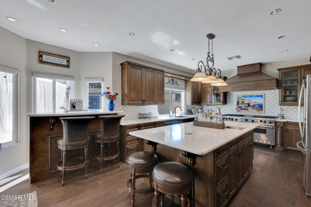 4542 Skidmore Court, Moorpark CA: https://media.crmls.org/mediaz/7dd285b7-7642-4df9-b47c-b3ff2a14e67b.jpg