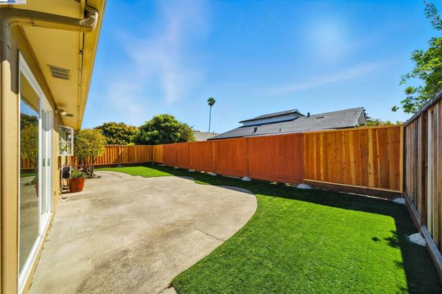 420 Camden Rd, Alameda CA: https://media.crmls.org/mediaz/7dd2c98f-9821-47e2-914c-0d72280f65df.jpg
