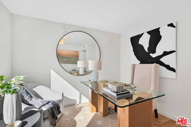 15167 Magnolia Boulevard, E photo 14