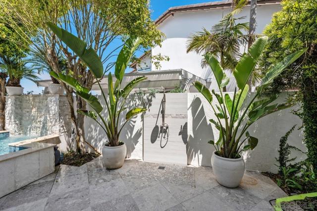 6675 Caminito Lindrick, La Jolla CA: https://media.crmls.org/mediaz/7dd3bdca-9686-4e4f-8f8a-4ed82279af1c.jpg