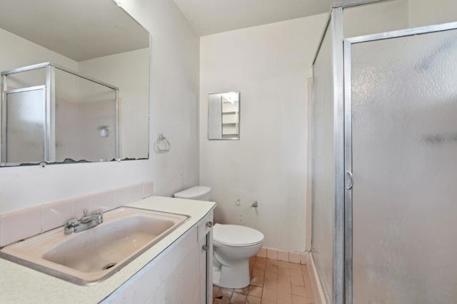 3915 Kingridge Drive, San Mateo CA: https://media.crmls.org/mediaz/7dd6d898-0f37-44d3-b99b-4f1b7cc57107.jpg