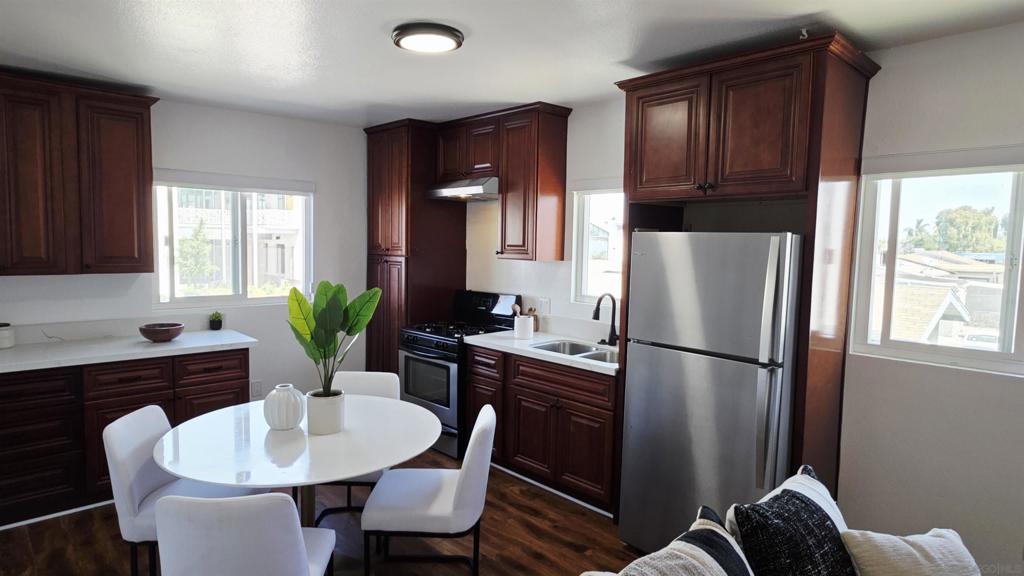 MLS #250032598SD image #6