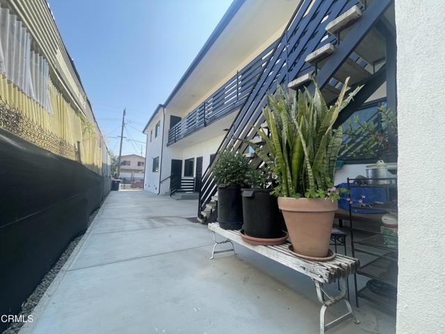 2607 Pennsylvania Avenue Avenue, Los Angeles CA: https://media.crmls.org/mediaz/7dd78d25-52fc-450e-b477-e7bbfe032edb.jpg