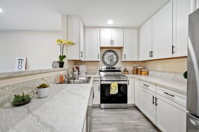 12505 Oaks North Drive, San Diego CA: https://media.crmls.org/mediaz/7dd792b1-598e-45b0-8666-546abb5a3716.jpg