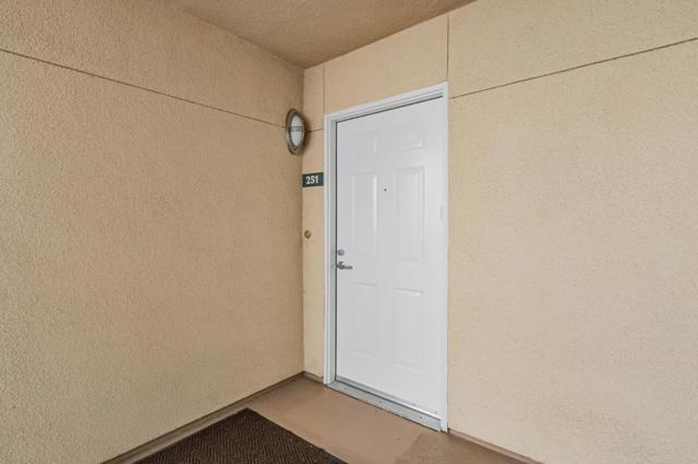 2255 Showers Drive, Mountain View CA: https://media.crmls.org/mediaz/7dd7edc1-94be-4975-939b-9cfe525e33d3.jpg