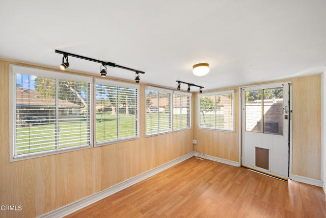11225 Village 11, Camarillo CA: https://media.crmls.org/mediaz/7dd86284-ea96-452d-b724-eb0a8b63d382.jpg