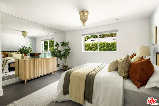 508 GLEN Trail, Topanga CA: https://media.crmls.org/mediaz/7dd86e37-cd61-4470-9b82-ce345c151035.jpg