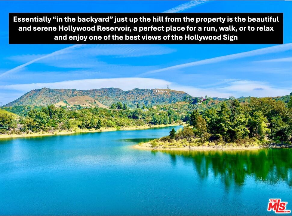 https://media.crmls.org/mediaz/7dd9b3c3-2825-4f25-9ec9-5c510b5d4c0e.jpg?preset=X-Large
