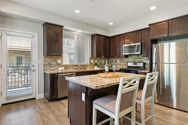 701 Tierney Place, Martinez CA: https://media.crmls.org/mediaz/7ddb37ce-ae25-4282-bb53-49f1f8486bb4.jpg