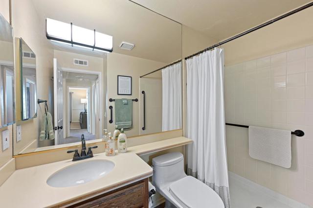 Detail Gallery Image 26 of 38 For 4737 Galicia Way, Oceanside,  CA 92056 - 2 Beds | 2 Baths