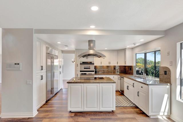 1211 Countrywood Lane, Vista CA: https://media.crmls.org/mediaz/7ddc6565-eceb-4a51-b716-9bff585943f2.jpg