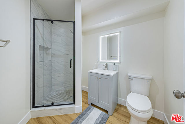 5633 La Mirada Avenue, Los Angeles CA: https://media.crmls.org/mediaz/7ddcbbf8-af3b-492e-8b3e-42a9bfdc4ae1.jpg