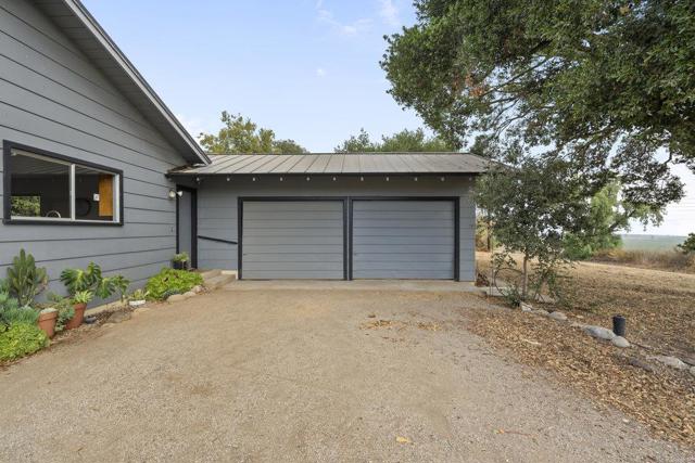 43002 Arroyo Seco Road, Soledad CA: https://media.crmls.org/mediaz/7ddcf9ff-cf19-4b42-999d-4de2b3e47f87.jpg