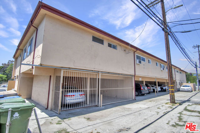 4600 Sawtelle Boulevard, Los Angeles CA: https://media.crmls.org/mediaz/7ddd233c-128f-447a-9cfe-ac6421d4f175.jpg