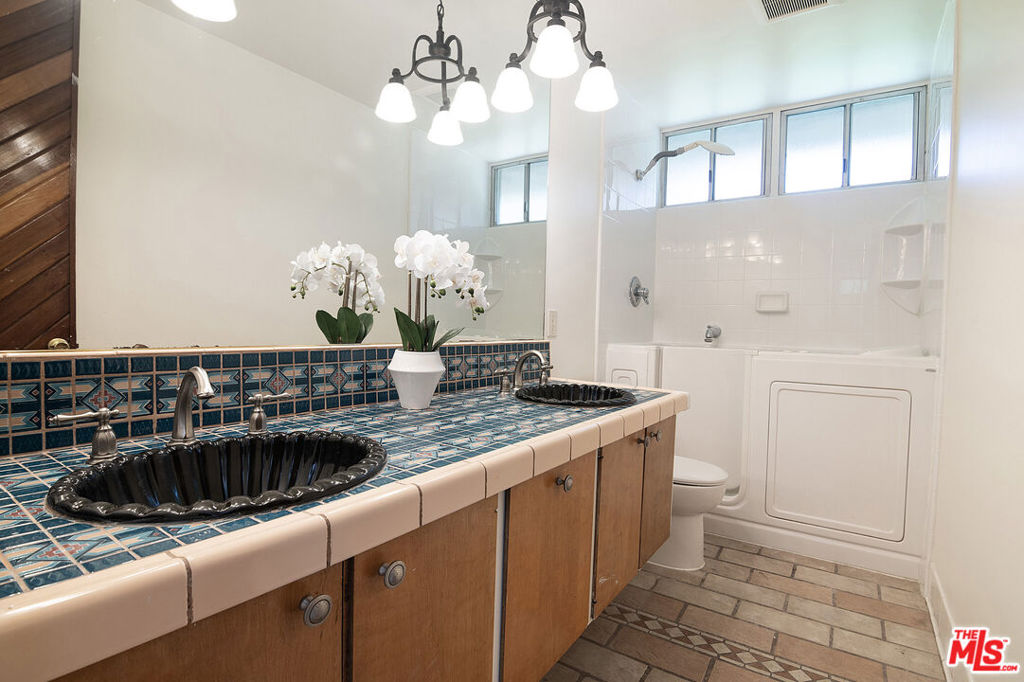 MLS #26841613 image #50