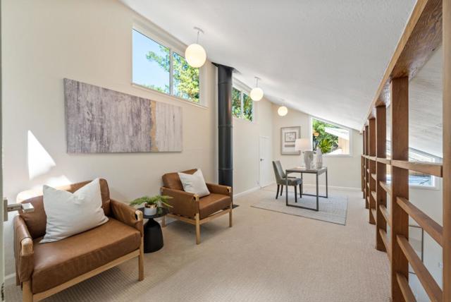 20243 Beatty Ridge Road, Los Gatos CA: https://media.crmls.org/mediaz/7dde8650-d810-47da-9e37-bcd906863225.jpg