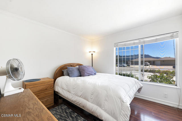 818 N Lois Avenue, Newbury Park CA: https://media.crmls.org/mediaz/7ddefc2b-17d8-4dc5-92b3-3c0719af4a66.jpg