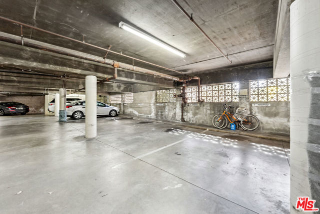 Drew Fenton | 836 S Bundy Drive Los Angeles CA | MLS: 7113379