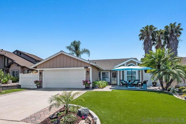13874 Amber Sky Ln, San Diego CA: https://media.crmls.org/mediaz/7ddffcee-6c75-450a-9a54-ccbef97d8793.jpg