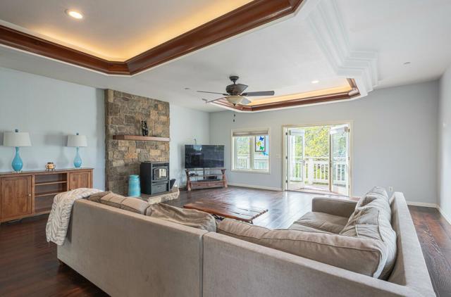 383 Corral De Tierra Road, Salinas CA: https://media.crmls.org/mediaz/7de047a3-9575-4f2d-afee-8153721efa95.jpg