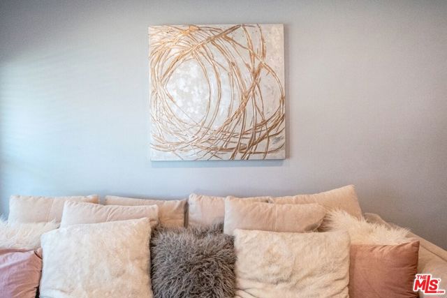 9001 S 5TH Avenue, Inglewood CA: https://media.crmls.org/mediaz/7de0e31e-5558-4952-9a40-324da01c6c7f.jpg