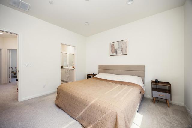 210 Liberty Way, Oceanside CA: https://media.crmls.org/mediaz/7de1ab56-691b-46d5-ad3e-18681b4e109d.jpg