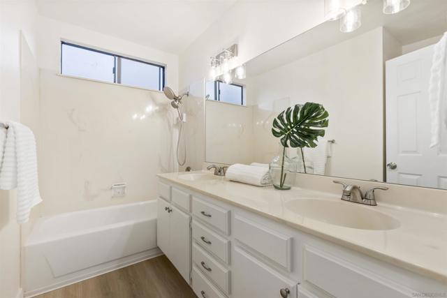 9720 Graceland Way,  CA: https://media.crmls.org/mediaz/7de1b9df-d482-47ab-ad84-434c734ced82.jpg