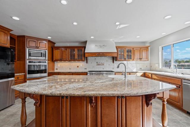 961 Alder Street, Hollister CA: https://media.crmls.org/mediaz/7de2504e-60c8-46c0-83bb-aa850ca27ade.jpg