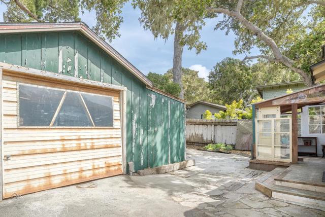 469 Evergreen Road, Pacific Grove CA: https://media.crmls.org/mediaz/7de26741-f808-479c-8922-6f12c91d2a56.jpg
