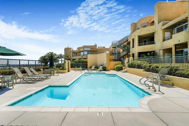 Detail Gallery Image 26 of 34 For 4021 Canario St #235,  Carlsbad,  CA 92008 - 3 Beds | 3 Baths