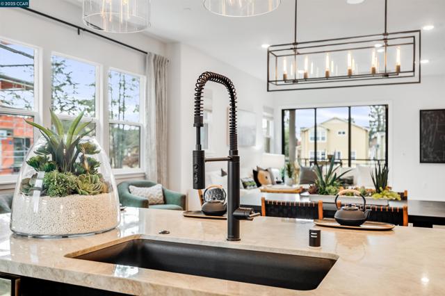 202 Stone Pine Terraces, Sunnyvale CA: https://media.crmls.org/mediaz/7de3b094-8755-4348-a284-25c04831698c.jpg