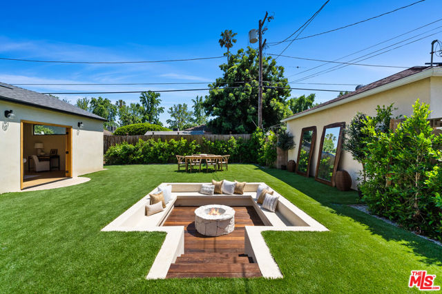 14742 Weddington Street, Sherman Oaks CA: https://media.crmls.org/mediaz/7de3b1ae-7bd4-43df-9c2f-4bf48d907962.jpg